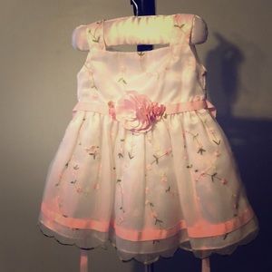 Little girl’s dress